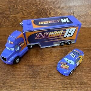 DISNEY PIXAR Cars Vintage Bobby Swift Octane Gain Hauler Semi Truck 19